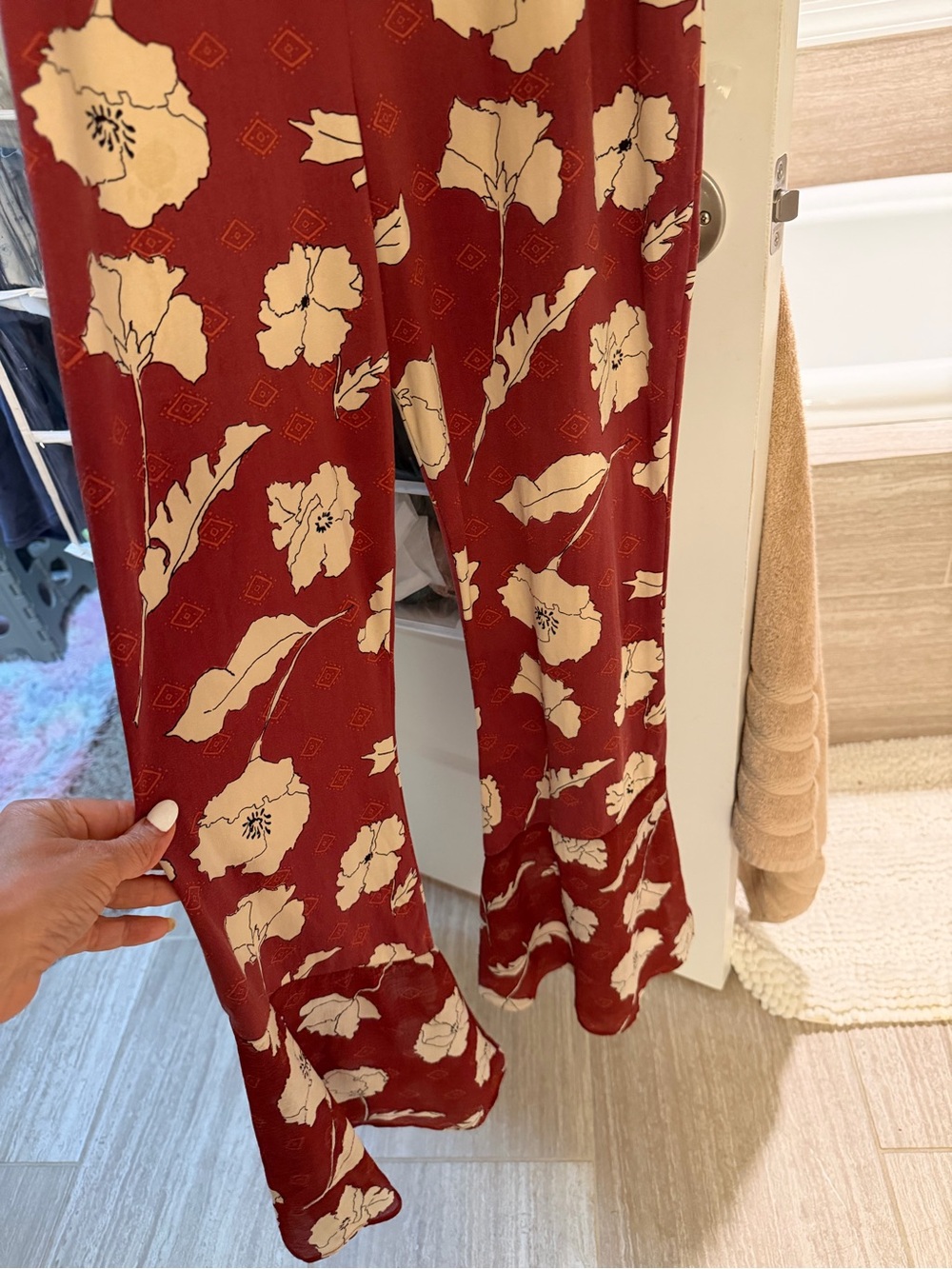 Red Floral Ruffle jumper - Picture 3 of 4